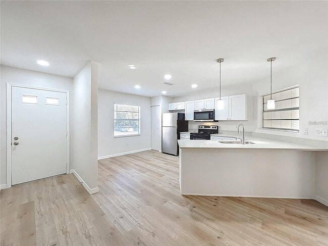 201 Fern Ct in Leesburg, FL - Building Photo - Building Photo