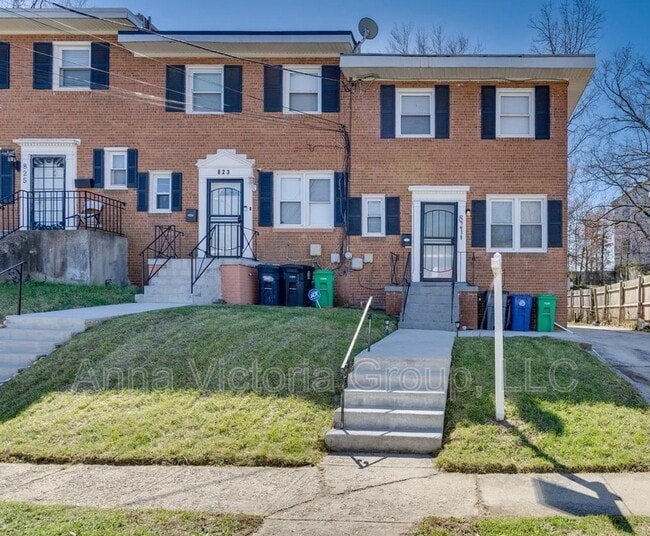 property at 821 Maury Ave