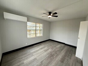 645 W Fronton St, Unit #1 in Brownsville, TX - Building Photo - Building Photo
