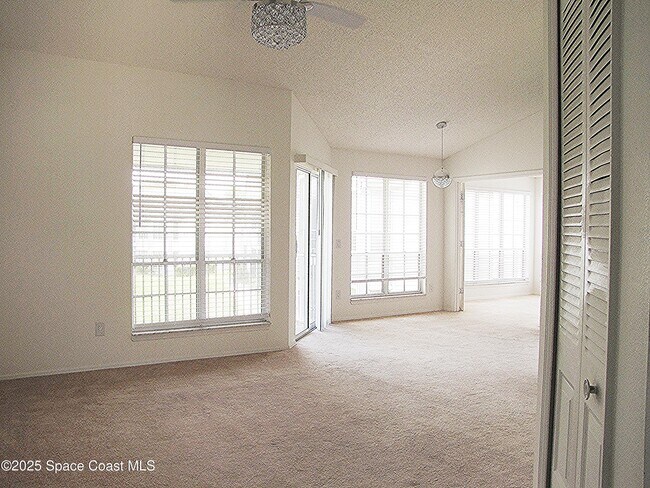 7330 N Cocoa Blvd in Cocoa, FL - Building Photo - Building Photo