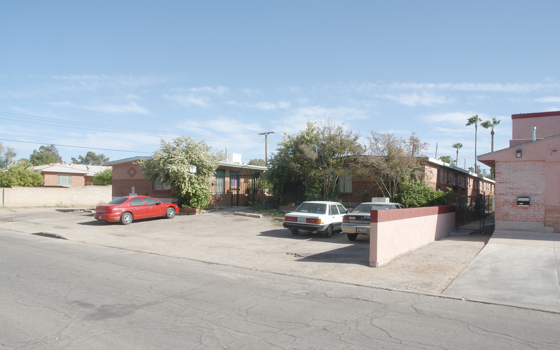 3232 E 4th St in Tucson, AZ - Building Photo