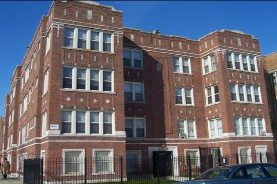 8054 S Marshfield Ave in Chicago, IL - Foto de edificio