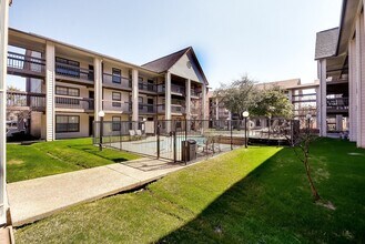 218 N Texas Blvd in Denton, TX - Building Photo - Building Photo