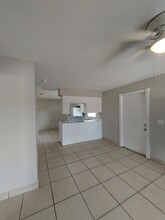 5453 Tenth Ave in Ft. Myers, FL - Building Photo - Building Photo