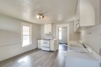 491 Allyn St in Akron, OH - Foto de edificio - Building Photo