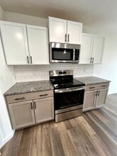 800 Hoffman Hills Blvd in Willard, MO - Foto de edificio - Building Photo