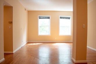 1930 New Hampshire Ave NW, Unit 31 in Washington, DC - Foto de edificio - Building Photo