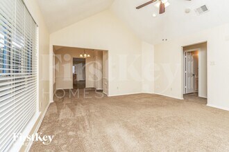 2021 Greenview Dr in Carrollton, TX - Building Photo - Building Photo