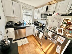 9 Boston St, Unit 3 in Boston, MA - Building Photo - Building Photo