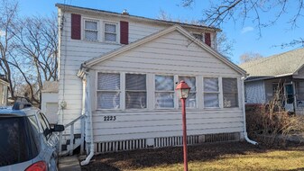 2223 Taft St in Saginaw, MI - Building Photo