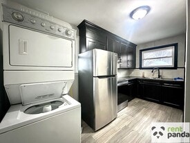 Baldwin Upper Unit in Oshawa, ON - Building Photo