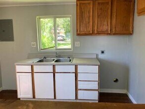808 S Woodland in Independence, MO - Building Photo - Building Photo