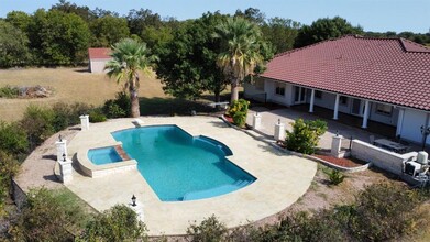 127 Brushy Creek Trail in Hutto, TX - Foto de edificio - Building Photo