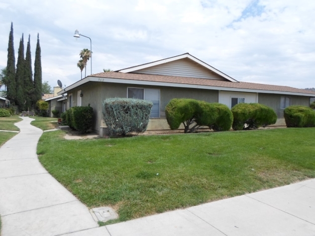 962 Monarch St in Hemet, CA - Building Photo