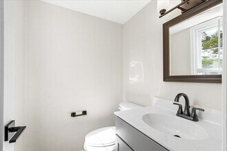 7375 Freestate Dr in Middletown, MD - Foto de edificio - Building Photo