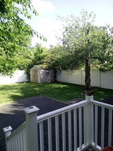 910 E Henry St in Linden, NJ - Foto de edificio - Building Photo