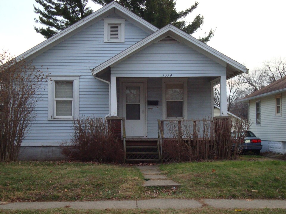 1514 W Bulla St in South Bend, IN - Building Photo