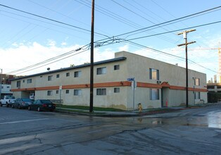 Weddington Arms in North Hollywood, CA - Building Photo - Building Photo