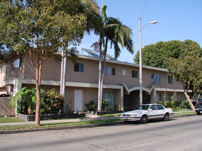 426 S Garnsey St in Santa Ana, CA - Building Photo