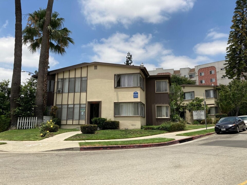 331 S Reno St in Los Angeles, CA - Building Photo