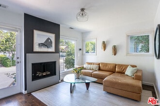 4870 Stratford Rd in Los Angeles, CA - Building Photo - Building Photo