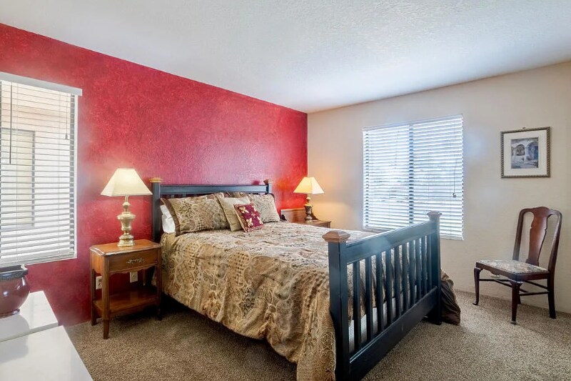 35200 Cathedral Canyon Dr in Cathedral City, CA - Building Photo