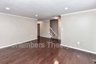2109 Kings Mill Ct in Falls Church, VA - Building Photo - Building Photo