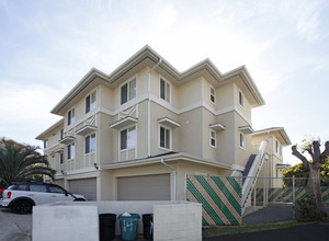 Green Thurston Condominiums in Honolulu, HI - Building Photo - Building Photo