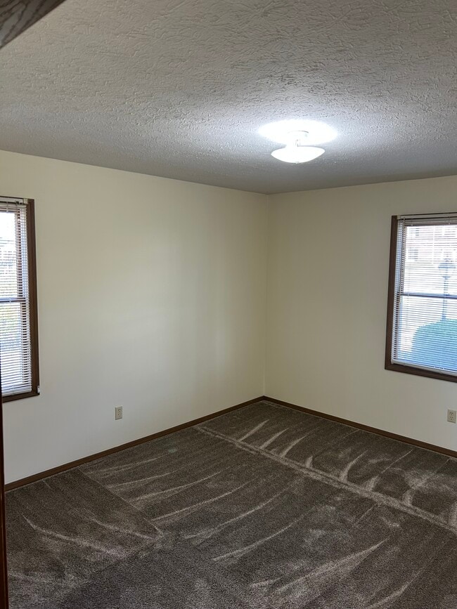 54 Carter Cir, Unit 2 in Youngstown, OH - Building Photo - Building Photo