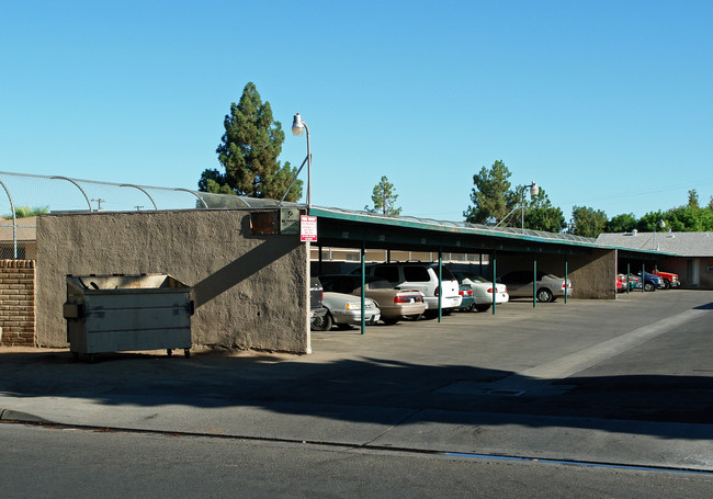 Hamilton Manor in Fresno, CA - Foto de edificio - Building Photo