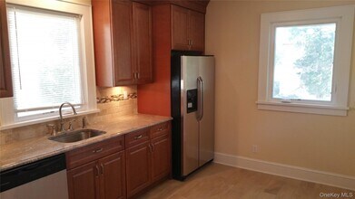 471 Webster Ave in New Rochelle, NY - Foto de edificio - Building Photo