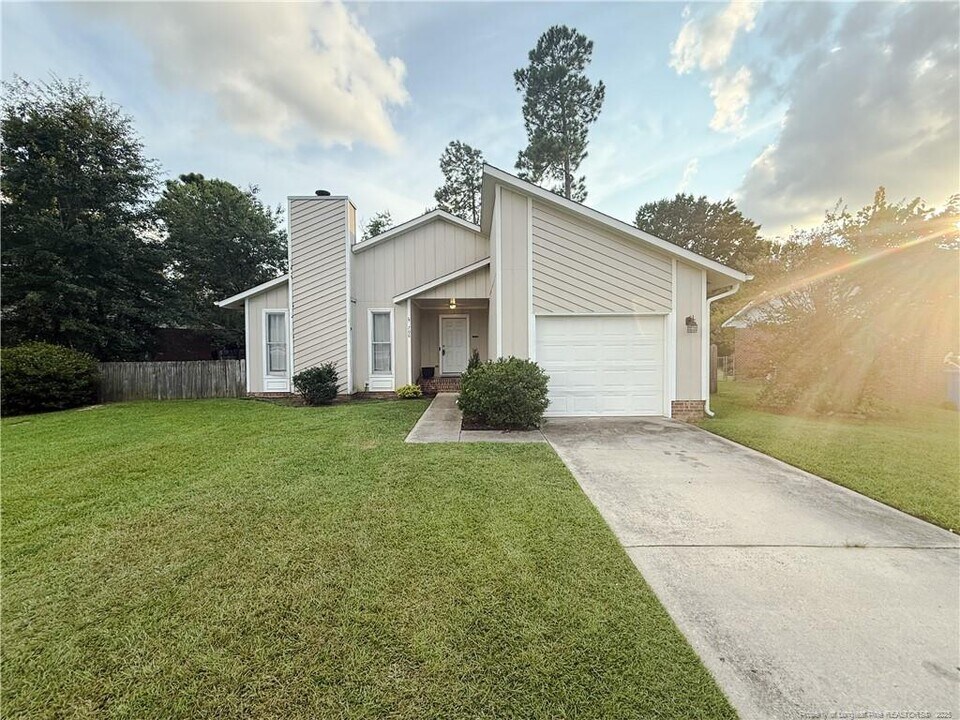 706 Prestige Blvd in Fayetteville, NC - Building Photo