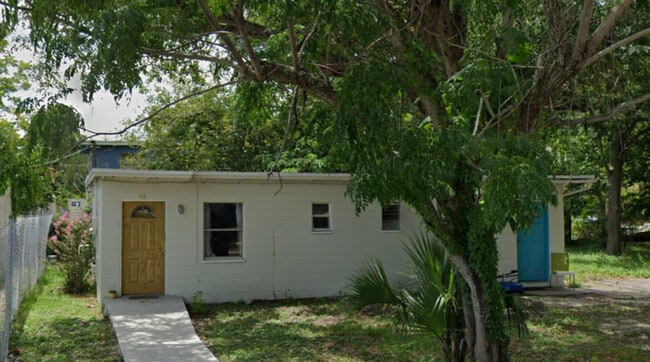property at 746 S Lee Ave
