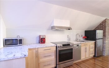 403 Woodbine Av in Toronto, ON - Building Photo - Building Photo