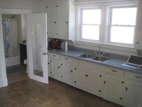 107 E Pleasant St in Amherst, MA - Building Photo - Building Photo