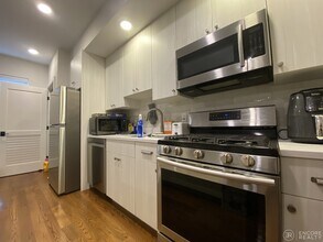 1 Everett St, Unit 305 in Boston, MA - Building Photo - Building Photo