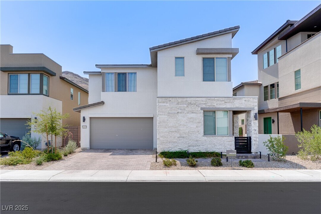 6333 Redstone Hls Dr in Las Vegas, NV - Building Photo