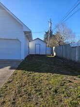 588 Madison St in Coos Bay, OR - Building Photo - Building Photo