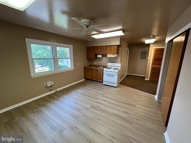 property at 1000 E Willow Grove Ave