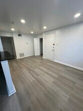 380 E Upsal St in Philadelphia, PA - Building Photo - Building Photo