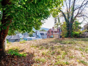 2106 7th Ave in Beaver Falls, PA - Building Photo - Building Photo