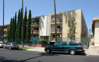 957 Menlo Ave in Los Angeles, CA - Building Photo - Building Photo