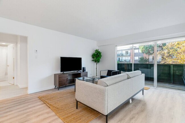 45 E 16th Ave in Vancouver, BC - Building Photo - Building Photo