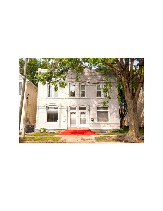 2255 Jackson St in Dubuque, IA - Foto de edificio
