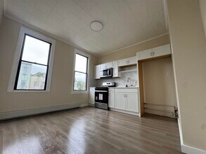 227 48th St in Union City, NJ - Building Photo - Building Photo
