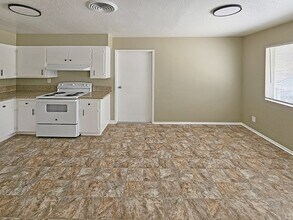 6552 Valley Ave in Inyokern, CA - Building Photo - Building Photo