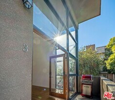 9917 Tabor St in Los Angeles, CA - Building Photo