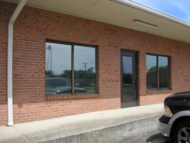 property at 1733 Campus Plaza Ct