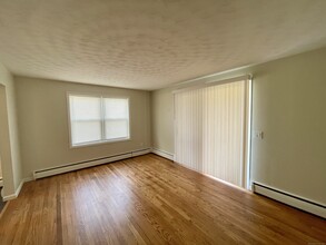 15 Proulx St in Brooklyn, CT - Building Photo - Building Photo