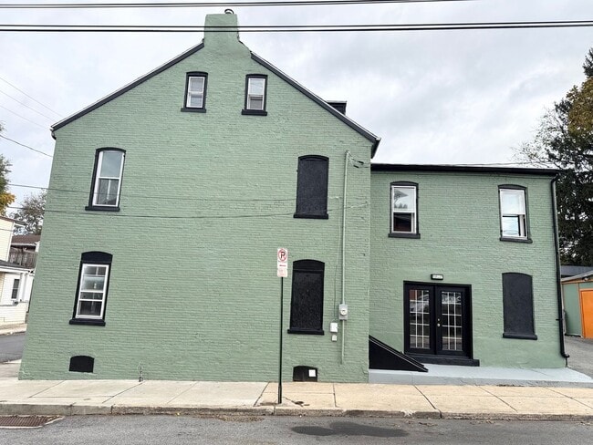 509 E Strawberry St in Lancaster, PA - Building Photo - Building Photo